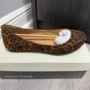 Sun & Stone cheetah print Mary Janes New In Box Sz 8
